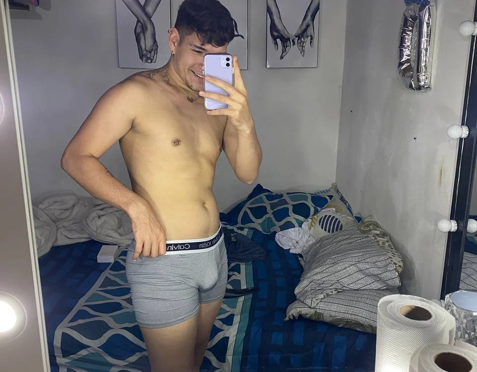 Dylanbig_cum offline chatrum