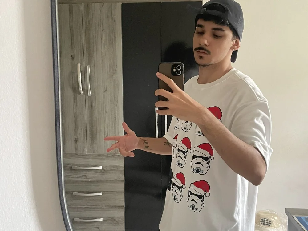 Syndrou's Offline Chat Room