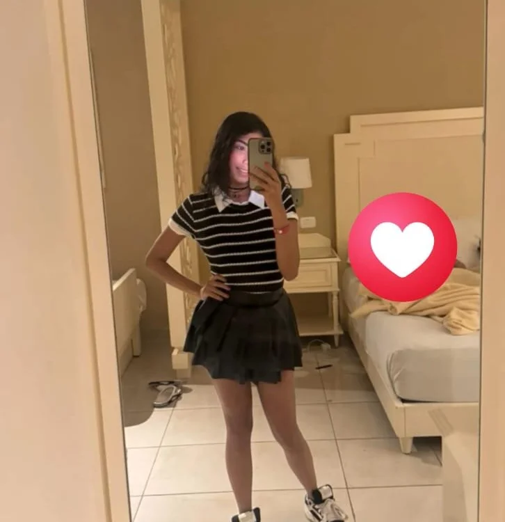 sara_sumeer's Offline XXX Chat