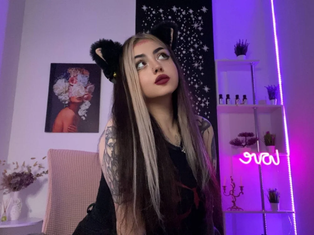 CardiGotto's Offline XXX Chat