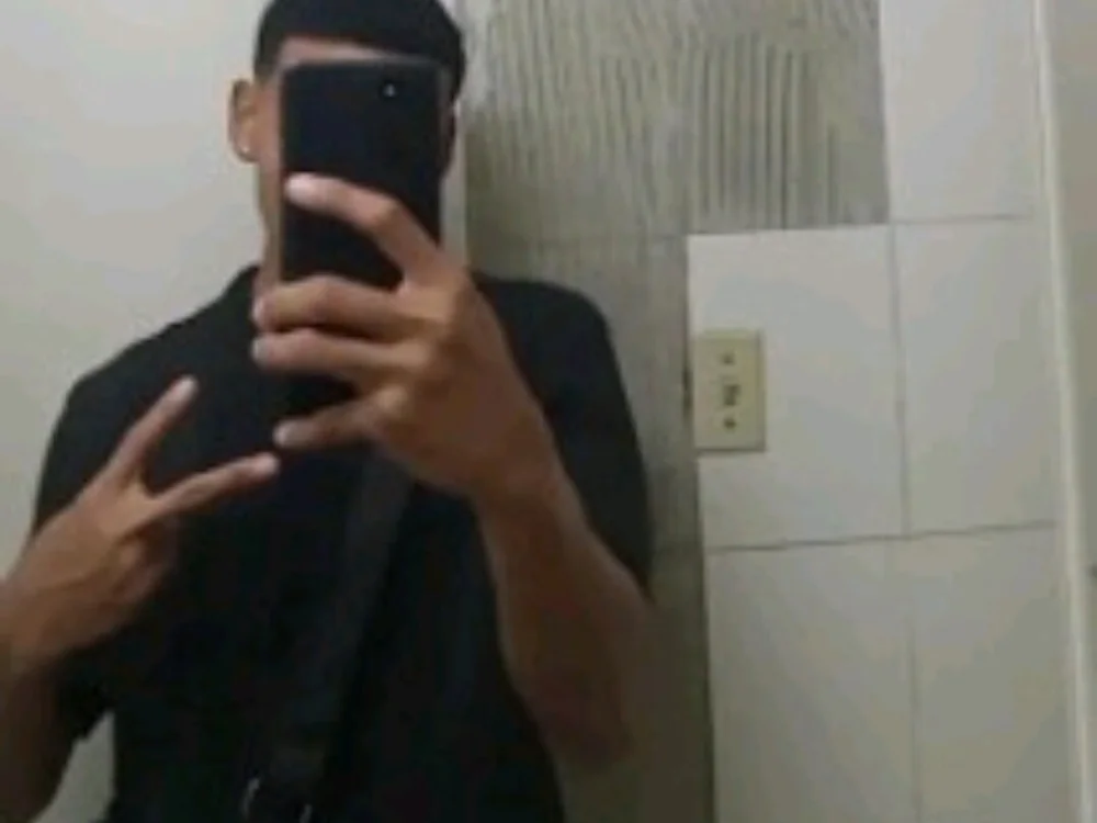 Reynaldo_x10's Offline XXX Chat