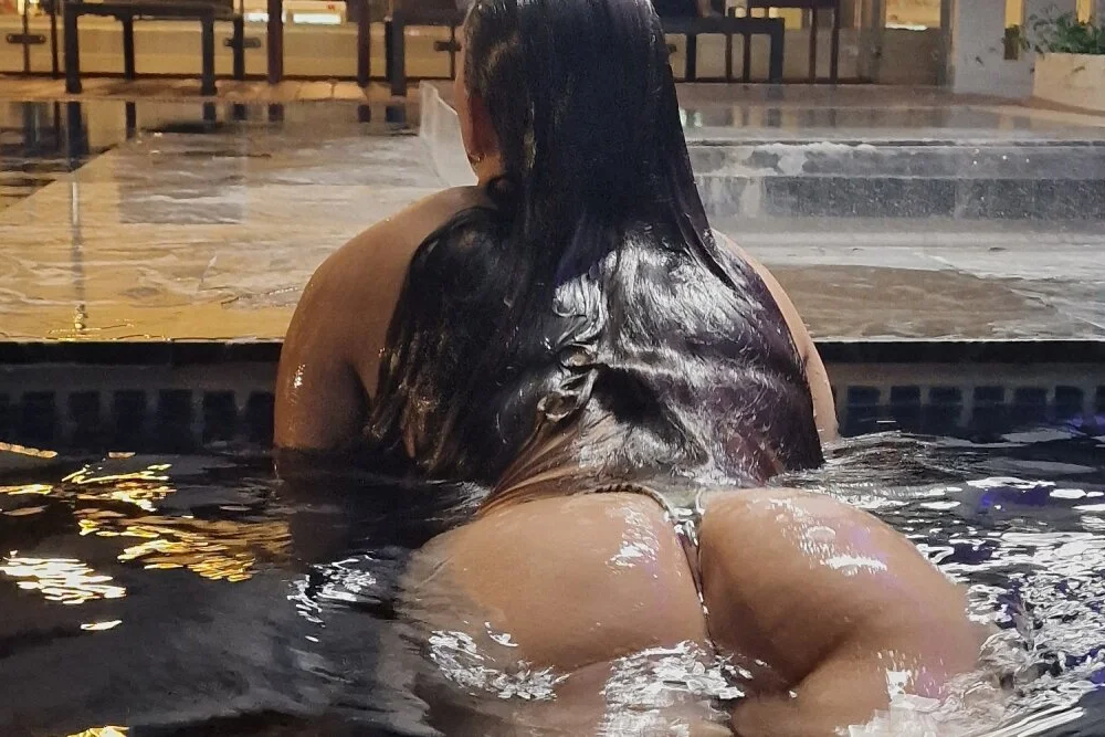 Lovequinn27のオフラインXXXチャット