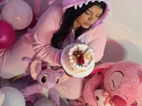 Watch Kismett_aziz's Live Sex Show