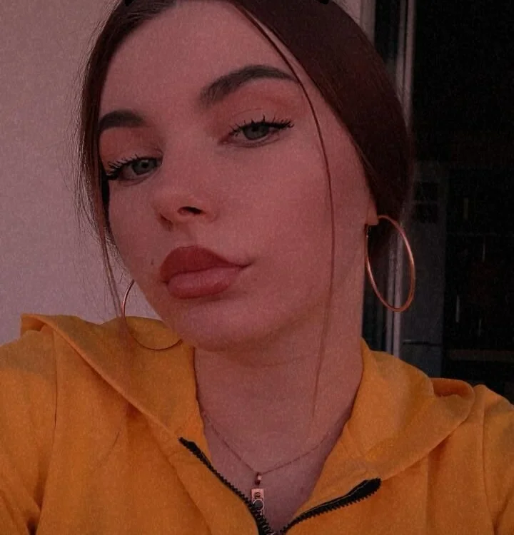 miss__candy21's Offline XXX Chat