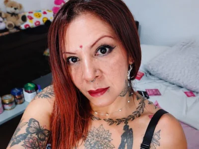 Butterflies_axxyttatos - Girl 