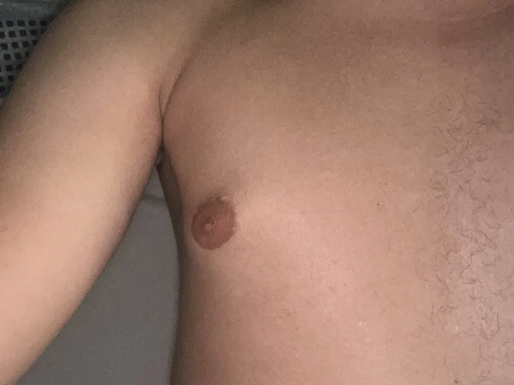 young_dick04 Offline XXX-Chat