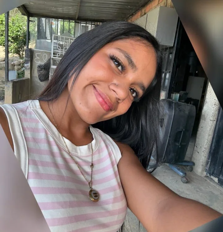 Zoe_Star18 offline chatrum