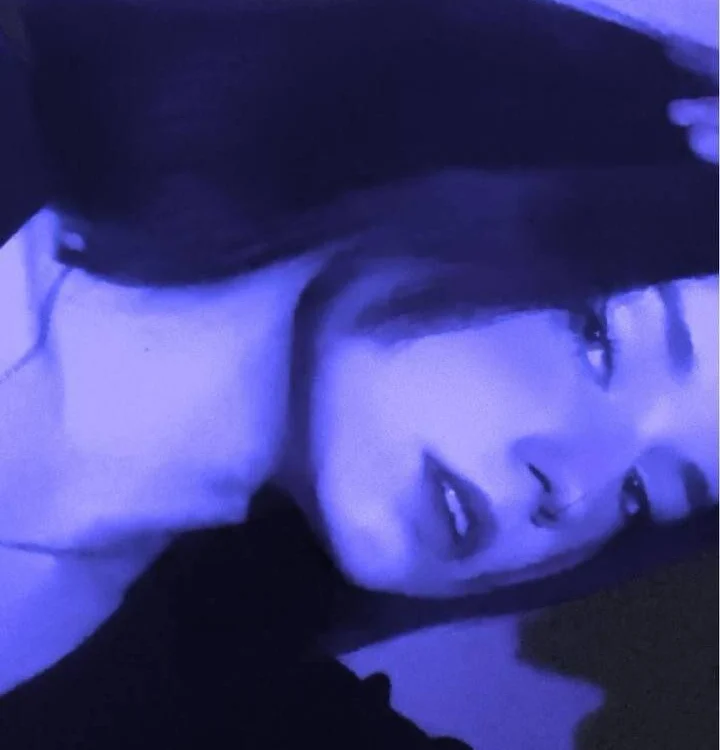 Nicole_wiu offline chatrum
