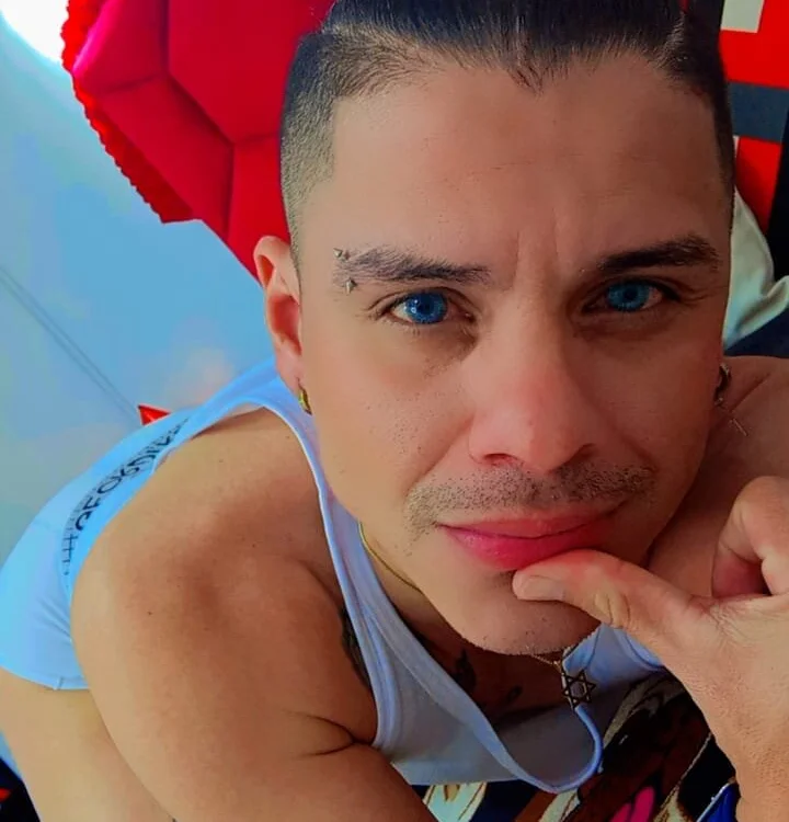 Anthony_Cock87 offline XXX-chat