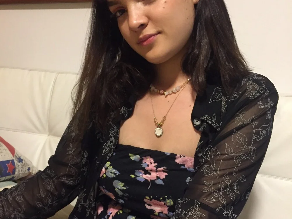 feelove16 Offline XXX-chat
