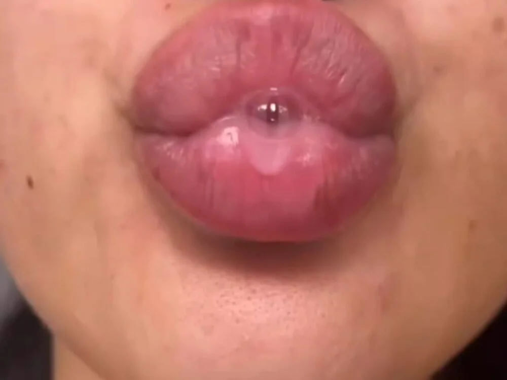 -Maya--'s Offline XXX Chat