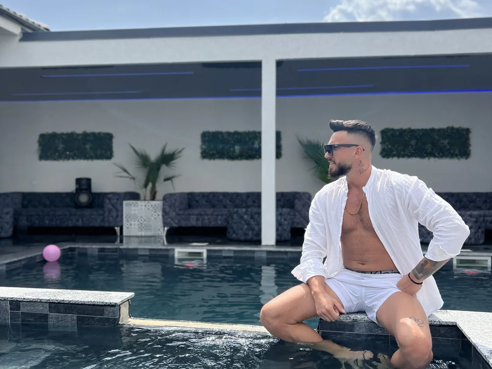 SinwithMike_'s Offline XXX Chat