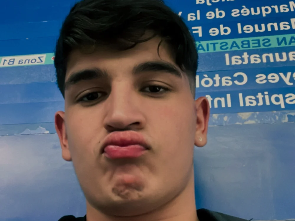 eduar-45's Offline Chat Room