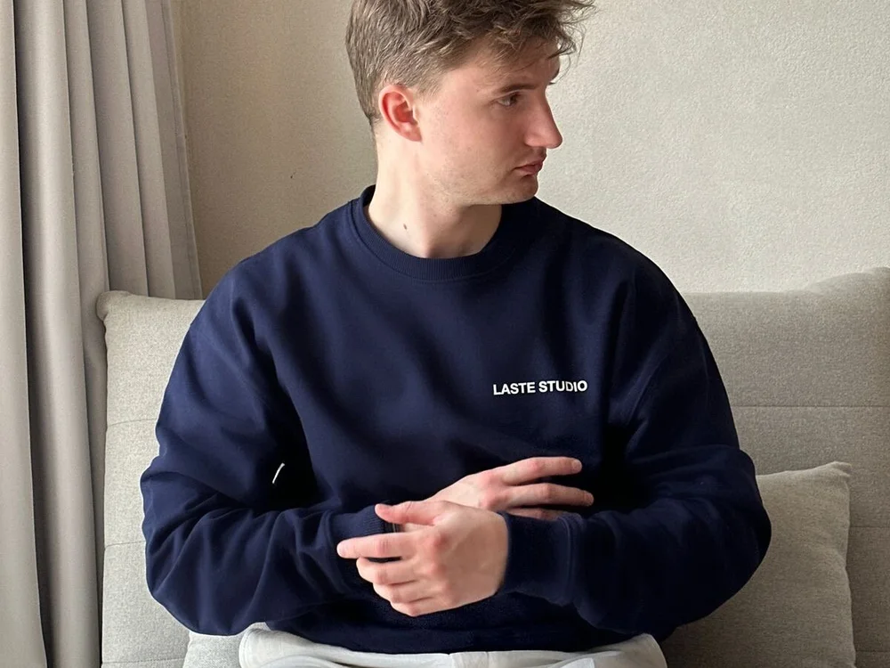 lukas2212w's Offline Chat Room