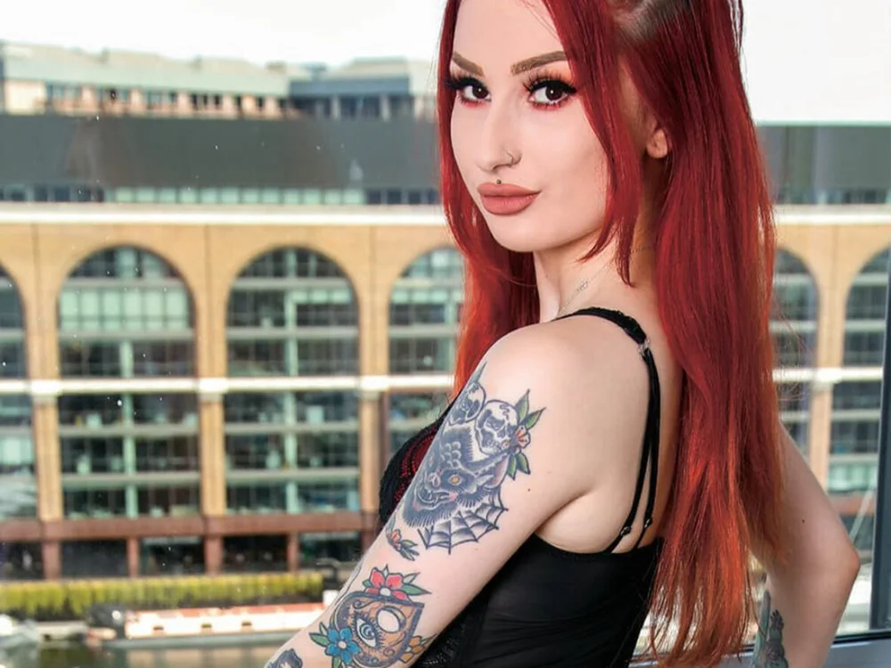 gigirouge's Offline XXX Chat