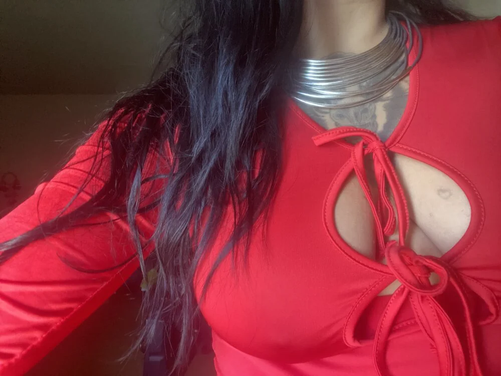 FarahKatt Offline XXX-Chat