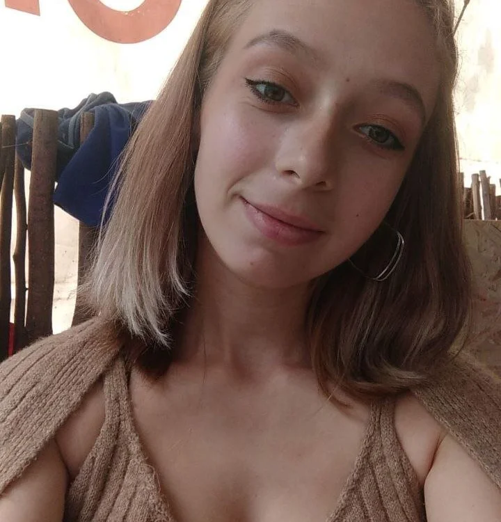 Offline chatovací místnost RachelBrawnn