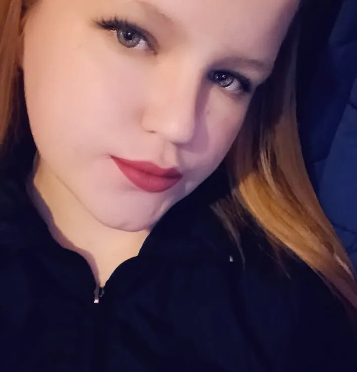 Lara_Vance offline chatrum