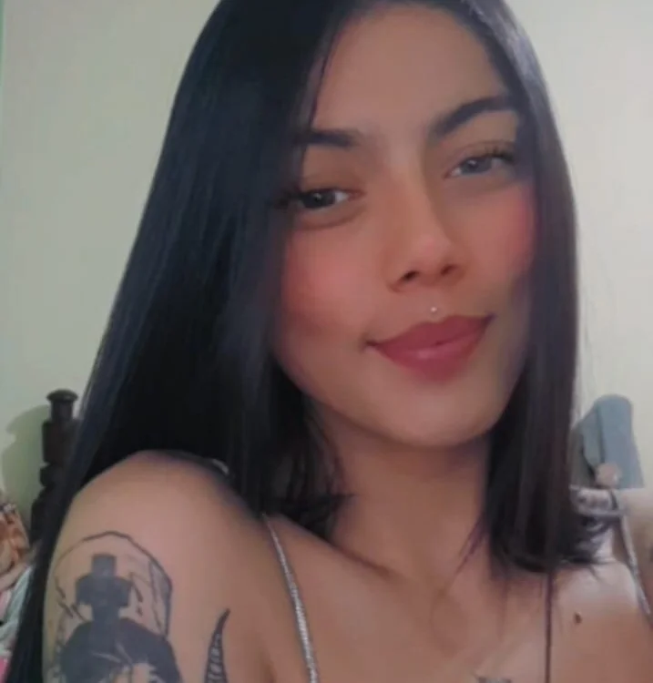 Emy_T18 offline chatrum