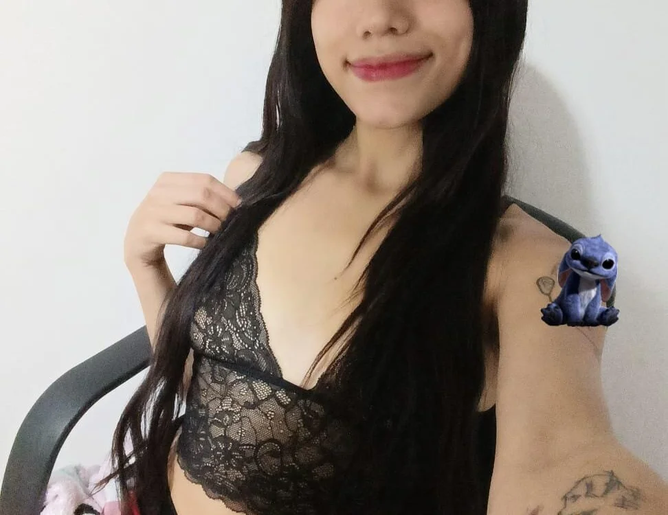 AdelaidaManson18's Offline XXX Chat