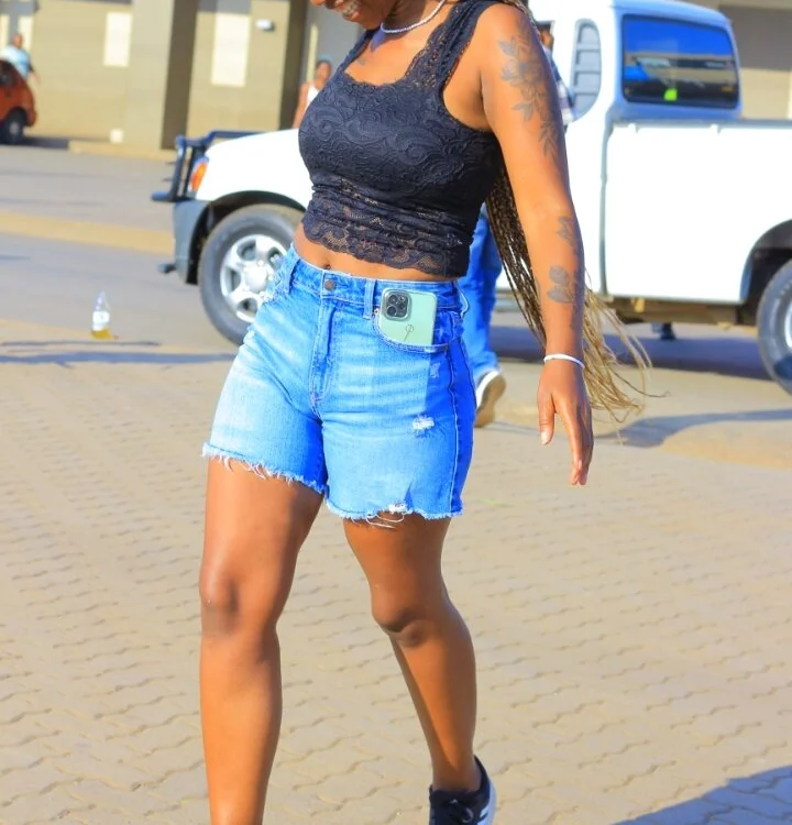 Azani2012 offline XXX-chatje