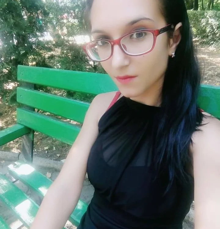 lore_lay's Offline Chat Room