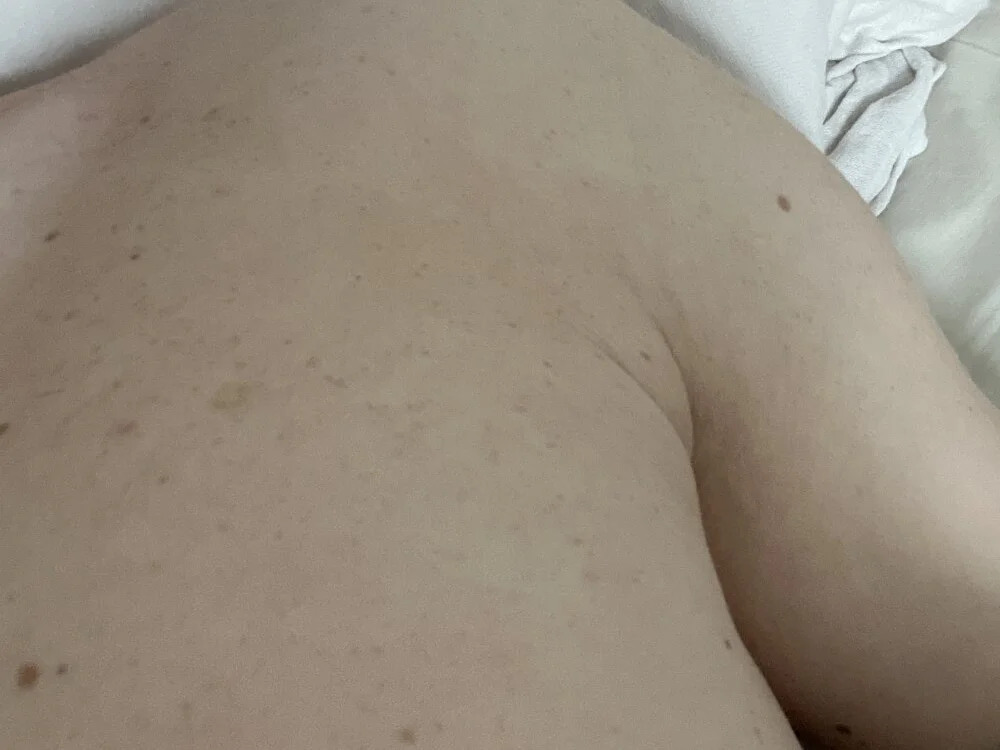 Офлайн-чат XXX enzoyoungbisex