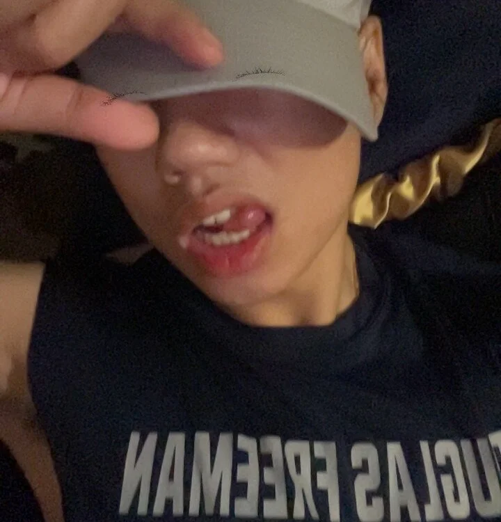 yngasiantwink's Offline XXX Chat