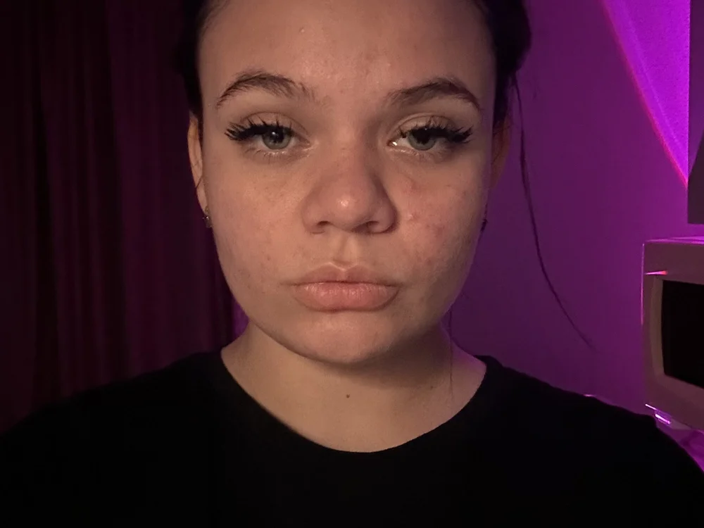 OnlyAliceHere's Offline Chat Room