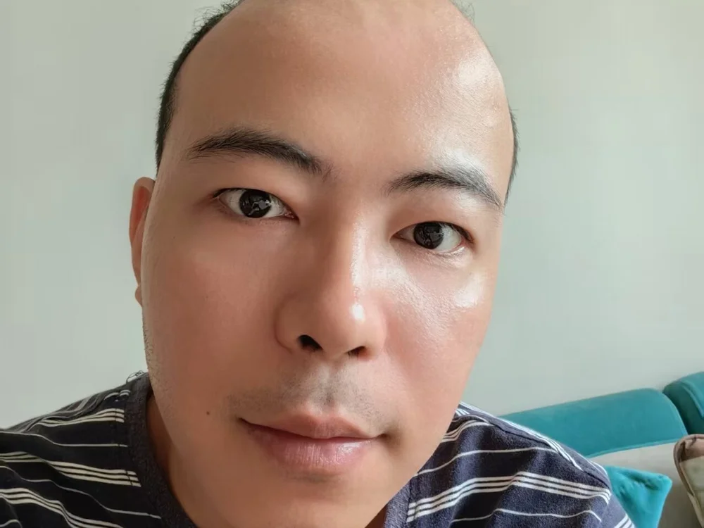 Cheche-1111's Offline Chat Room