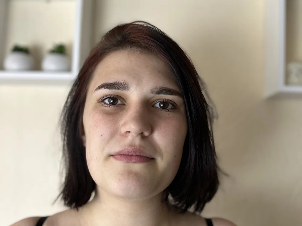 AnnelaVecchi's Offline Chat Room