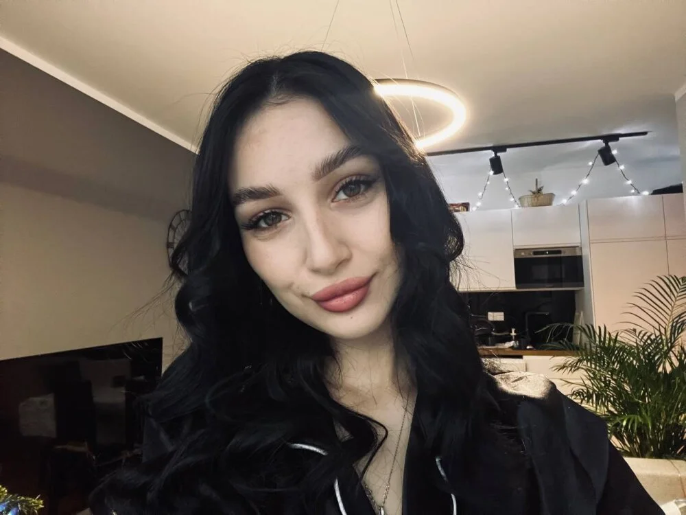 แชท XXX ออฟไลน์ของ Mila_Rose054