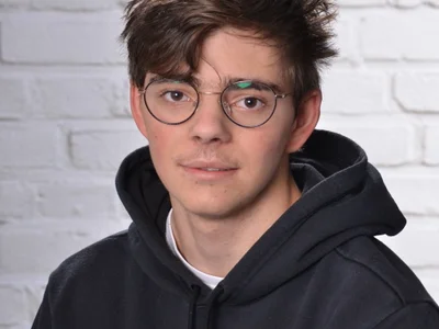 aaron_24_
