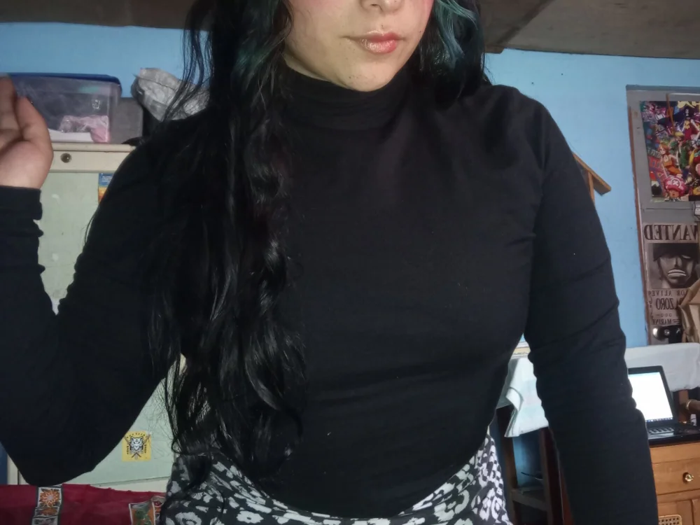 Offline XXX chat modela Elvishcassie_