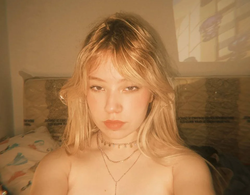 XXX chat uživo modela CoreenSchmeling