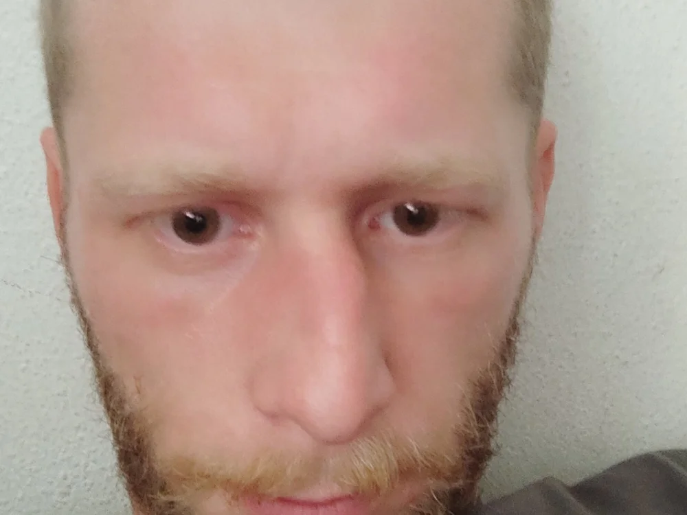 Piskot999's Offline Chat Room