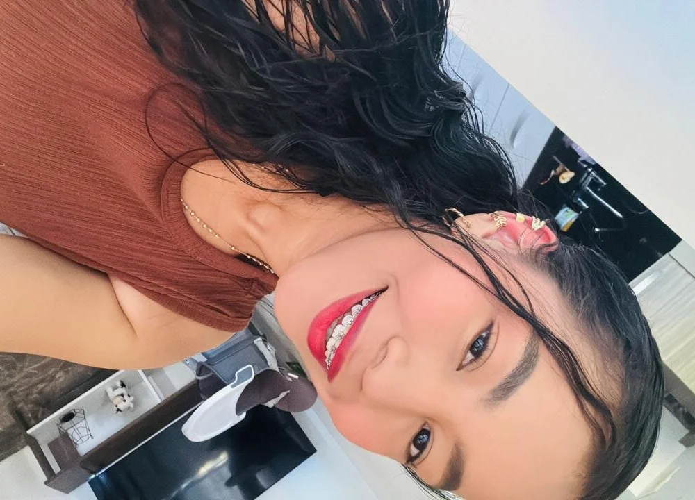 Sharon_sweet19_'s Offline XXX Chat
