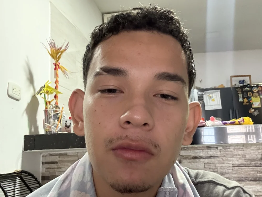 Deavila2110's Offline XXX Chat