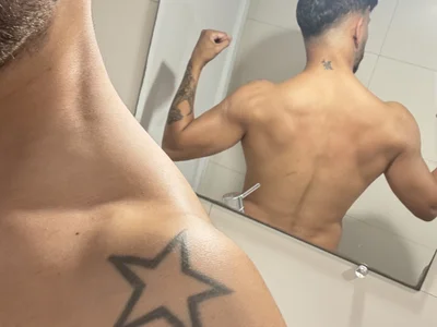 IvanCrow Male Rubbing Free Cam Nude