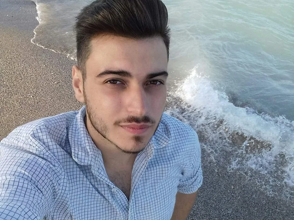 Greeg_hot1's Offline XXX Chat