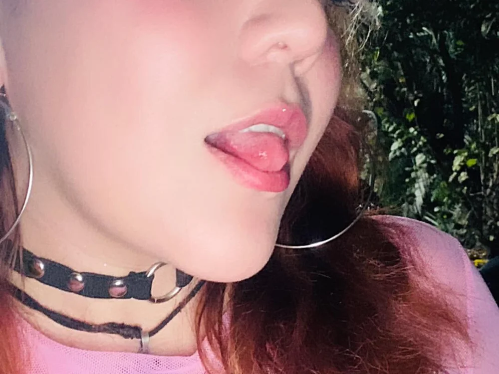 KaroloveX's Offline XXX Chat