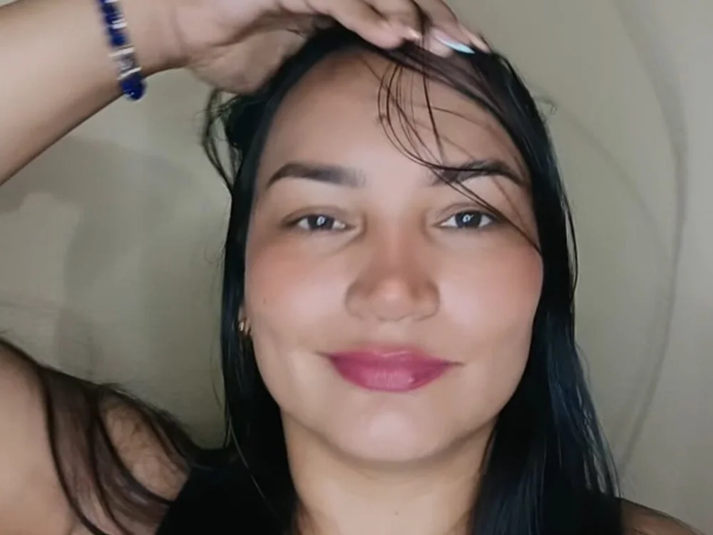 kasandra001 অফলাইন XXX চ্যাট