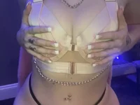 Model darkangelkitty