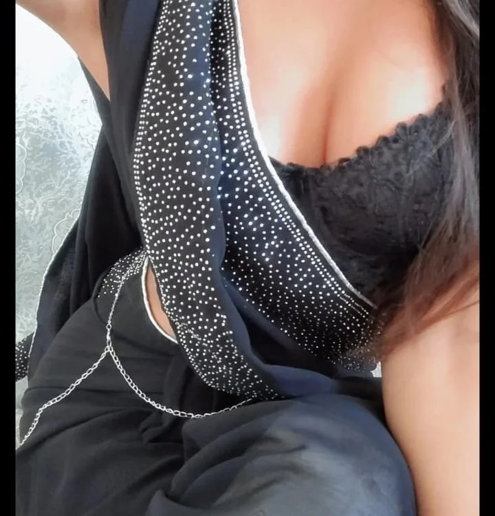 arya_sweety's most recent online preview