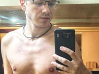 BehindBlueEyesss' Offline XXX Chat