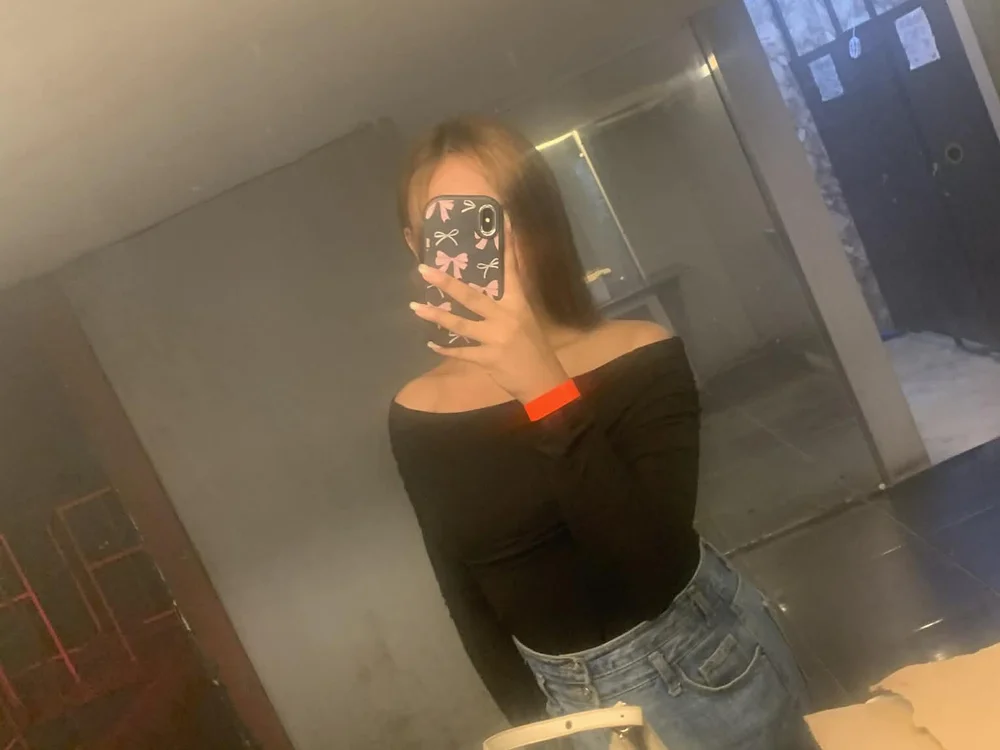 naomi_scarlet offline XXX-chat