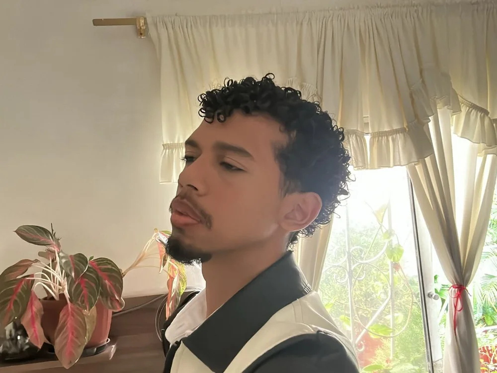 zaimonsan_ offline chatrum