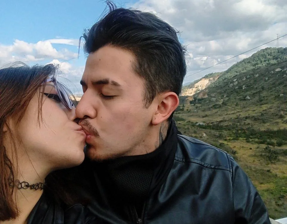 Goddess_blowjob 离线XXX聊天