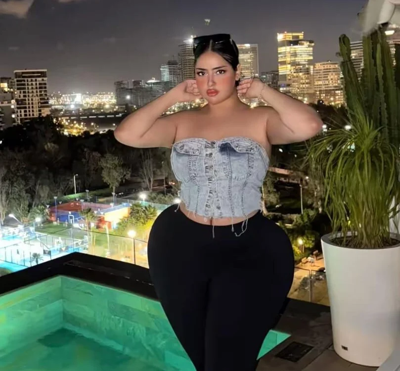 Mtnaka22 Offline XXX Chat