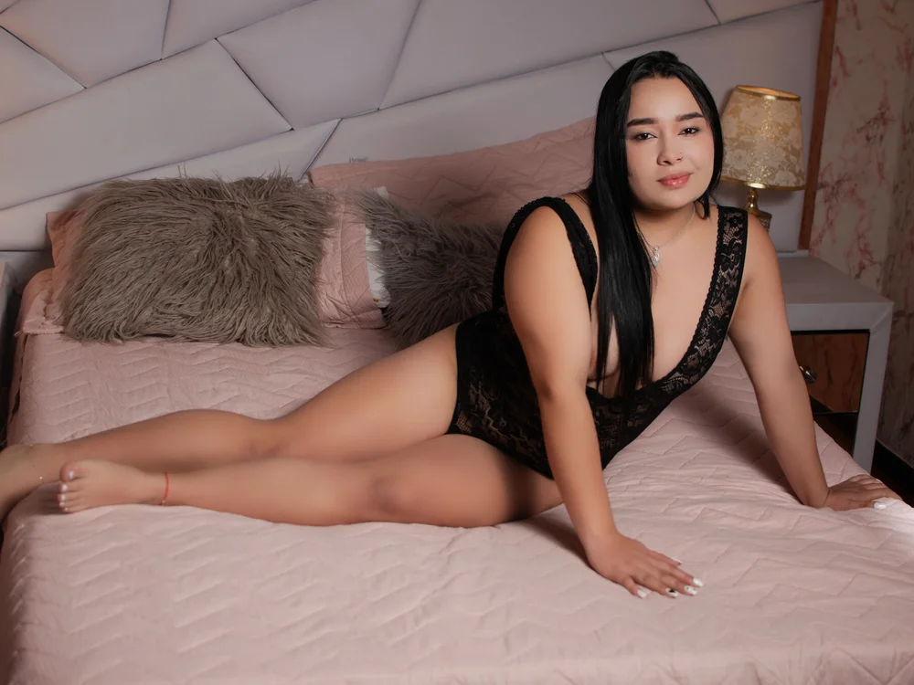 BRIANNAADAMSS' Offline Chat Room